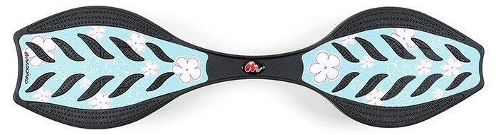 Maxboard powder ist ein hellblaues Maxboard für Mädchen mit rötlich umrahmten, weissen Blüten auf dem Deck